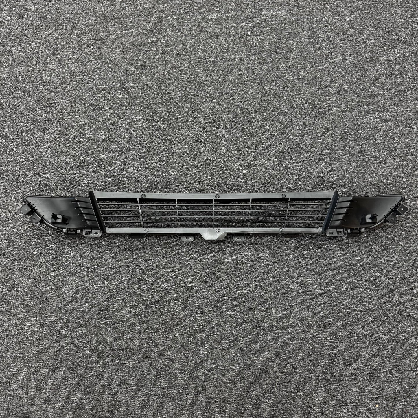 OEM For 2020-2024 Tesla Model Y 1493759-00-A Front Bumper Lower Center Grille