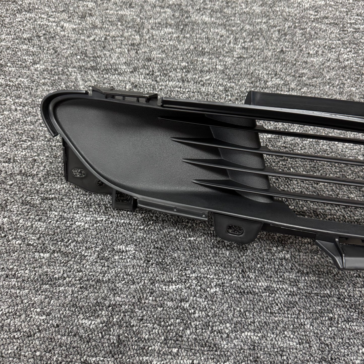 OEM For 2017-2023 Tesla Model 3 Front Bumper Lower Center Grille 1516848-00-A