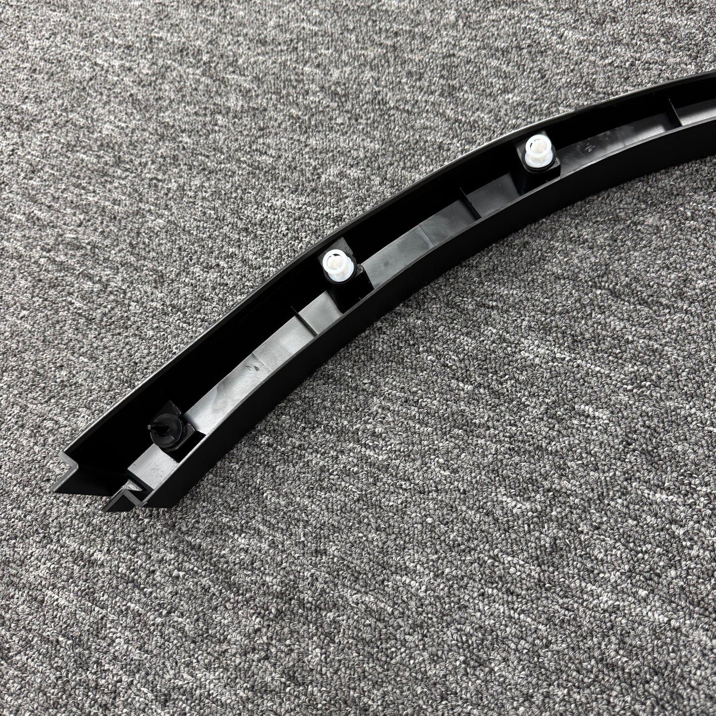 OEM 2020-2024 Tesla Model Y 1494188-98-C Rear Right Fender Wheel Molding Eyebrow