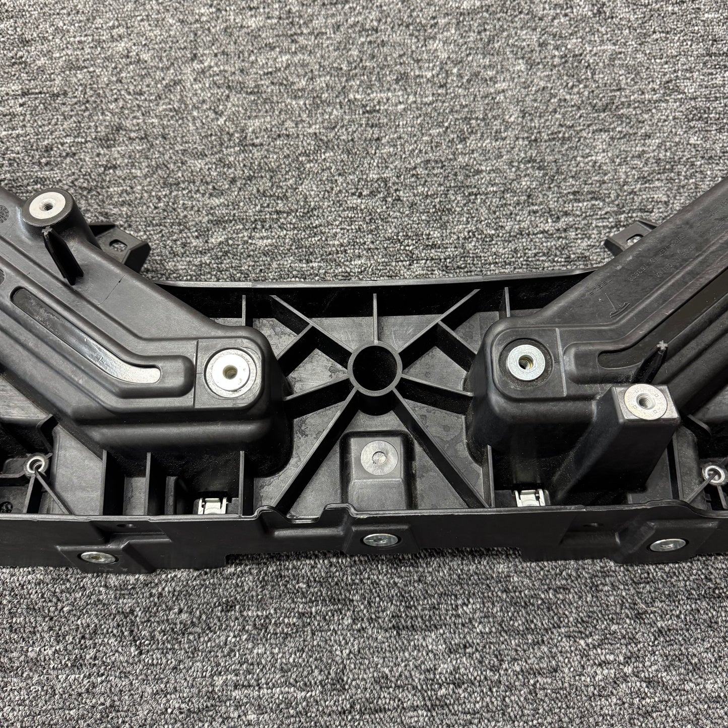 OEM For 2024 2025 Tesla Model 3 Front Radiator Support Bracket 1711743-00-F
