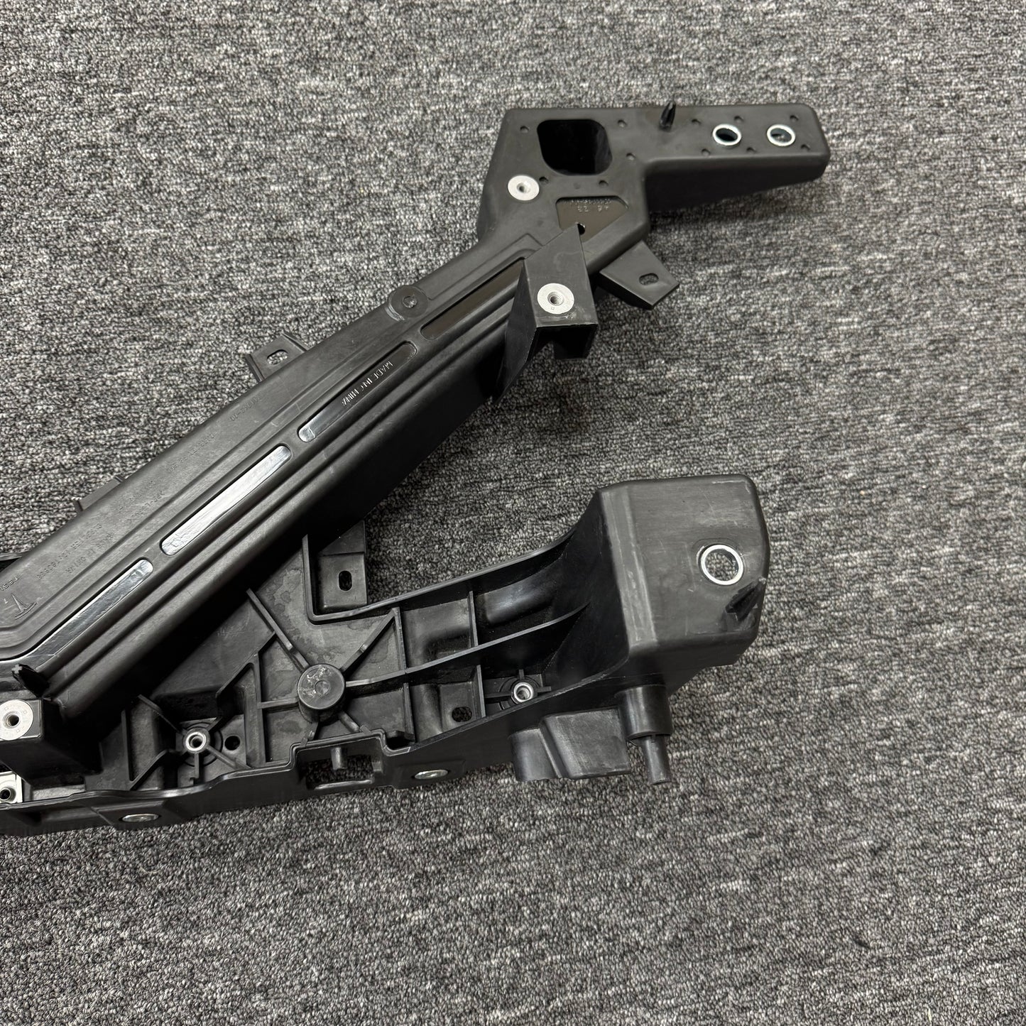 OEM For 2024 2025 Tesla Model 3 Front Radiator Support Bracket 1711743-00-F