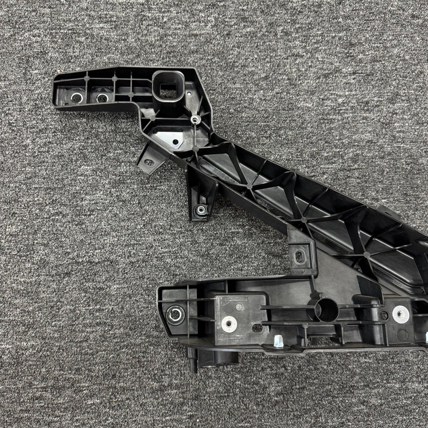 OEM For 2024 2025 Tesla Model 3 Front Radiator Support Bracket 1711743-00-F