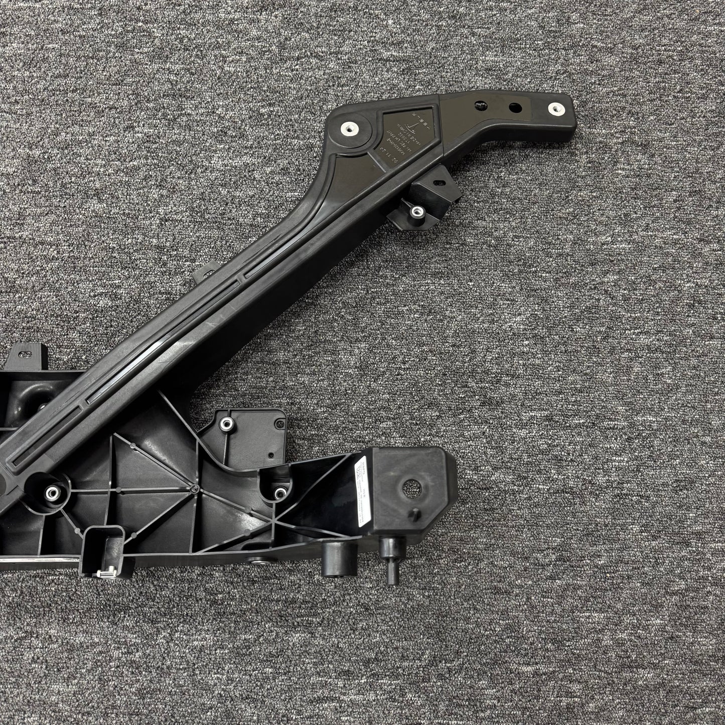OEM 2020-2024 For Tesla Model Y Front Bumper End Radiator Support Carrier Core