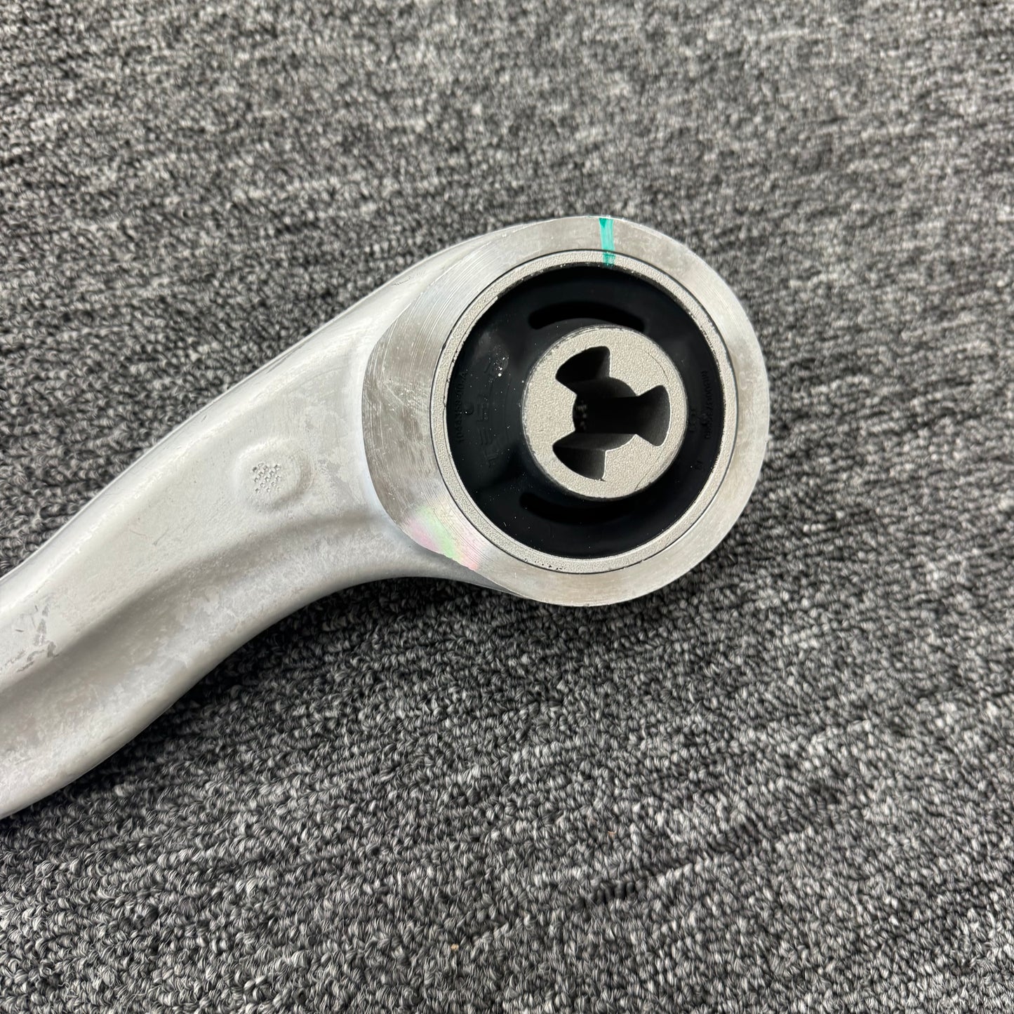 OEM For Tesla 2020-2023 Model Y 2017-2023 Model 3 Front Right Lower Control Arm