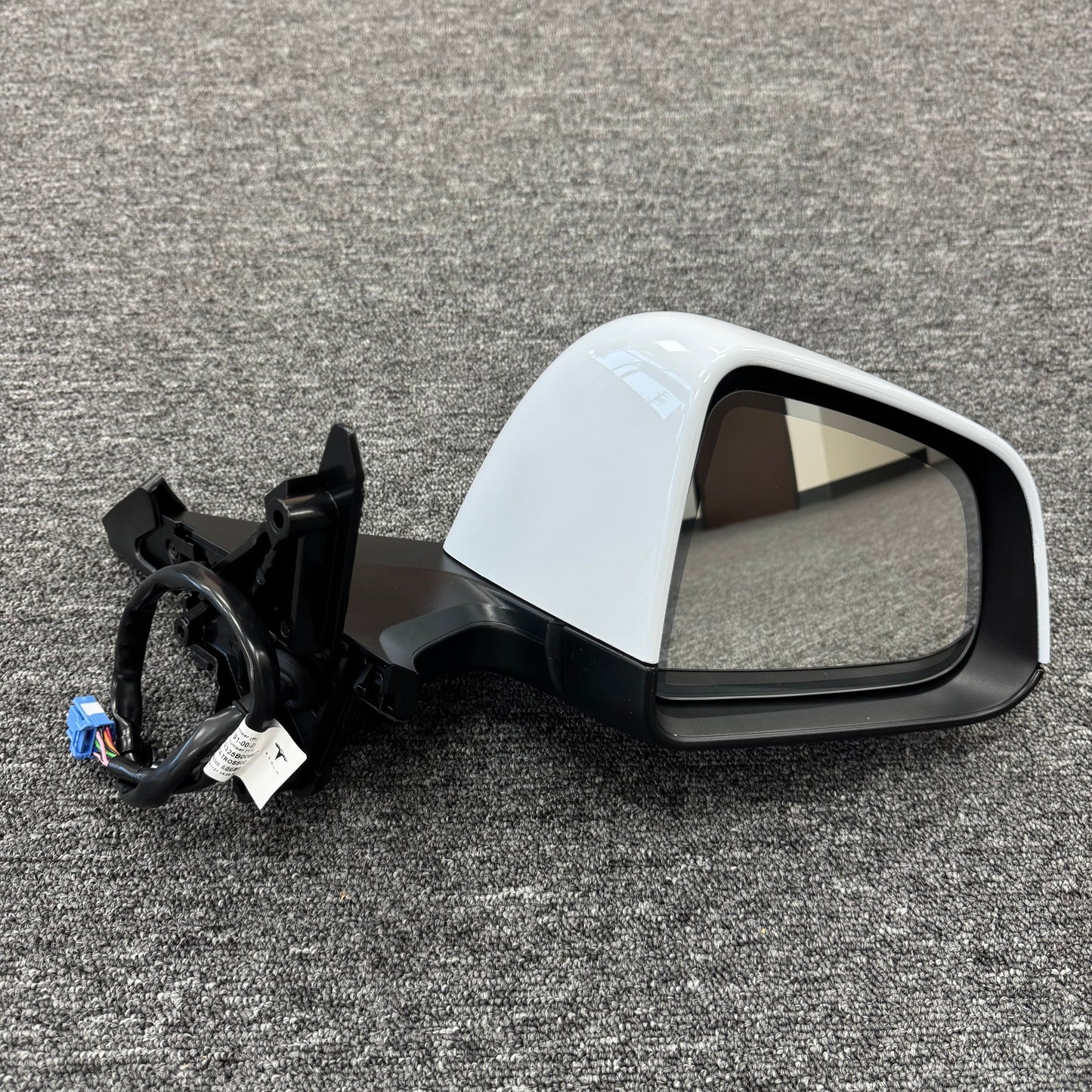 OEM For 2020-2023 Tesla Model Y Front Right Wing Mirror Assembly 1609791-00-D