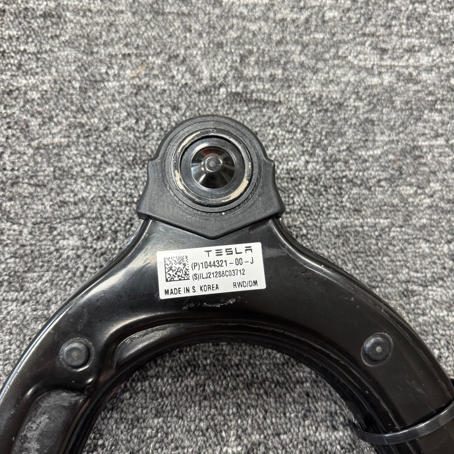 OEM For Tesla Model Y/Model 3 Front Left Upper Control Arm Assembly 1044321-00-J