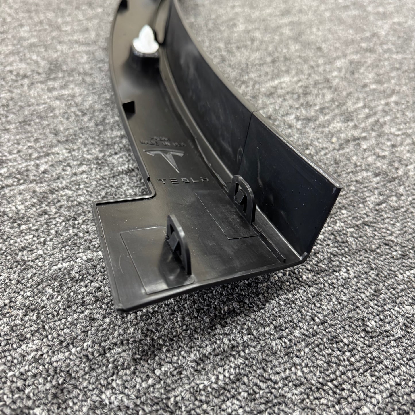 OEM For 2016-2020 Tesla Model X Front Left Wheel Fender Garnish Flare Molding