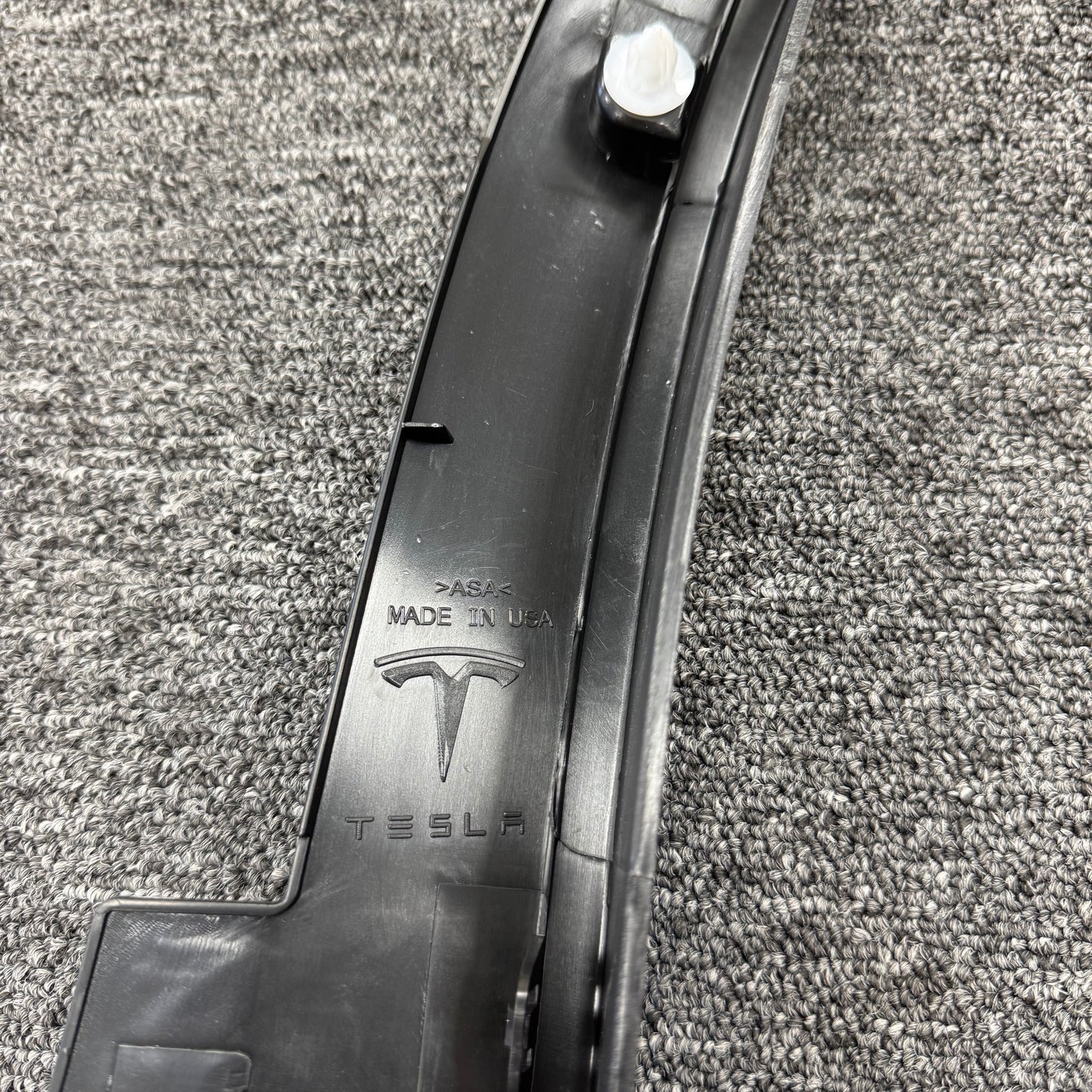 OEM For 2016-2020 Tesla Model X Front Left Wheel Fender Garnish Flare Molding