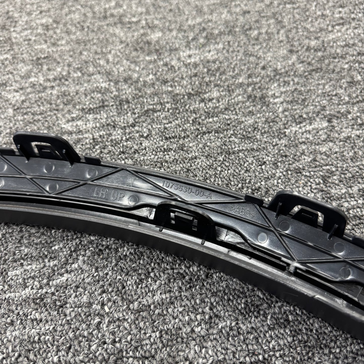 OEM For 2016-2020 Tesla Model X Front Left Fender Flare Molding 1035288-00-H