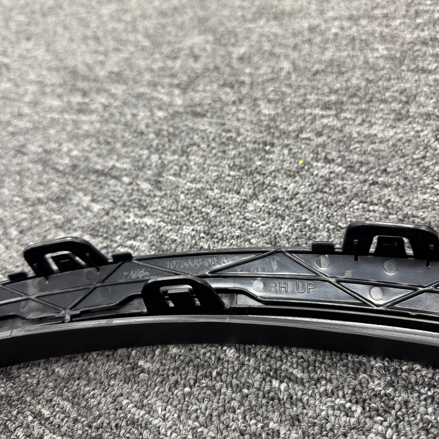 OEM For 2016-2020 Tesla Model X Front Right Wheel Fender Garnish Flare Molding