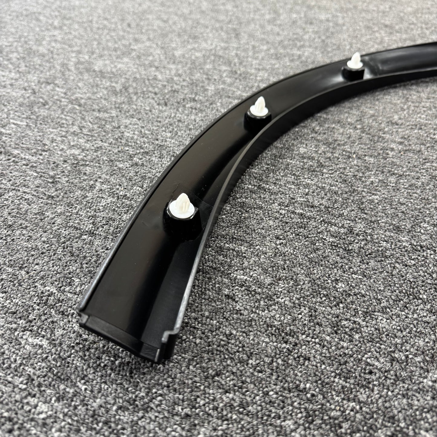 OEM For 2016-2023 Tesla Model X Rear Right Flare Wheel Arch Molding 1035291-00-E