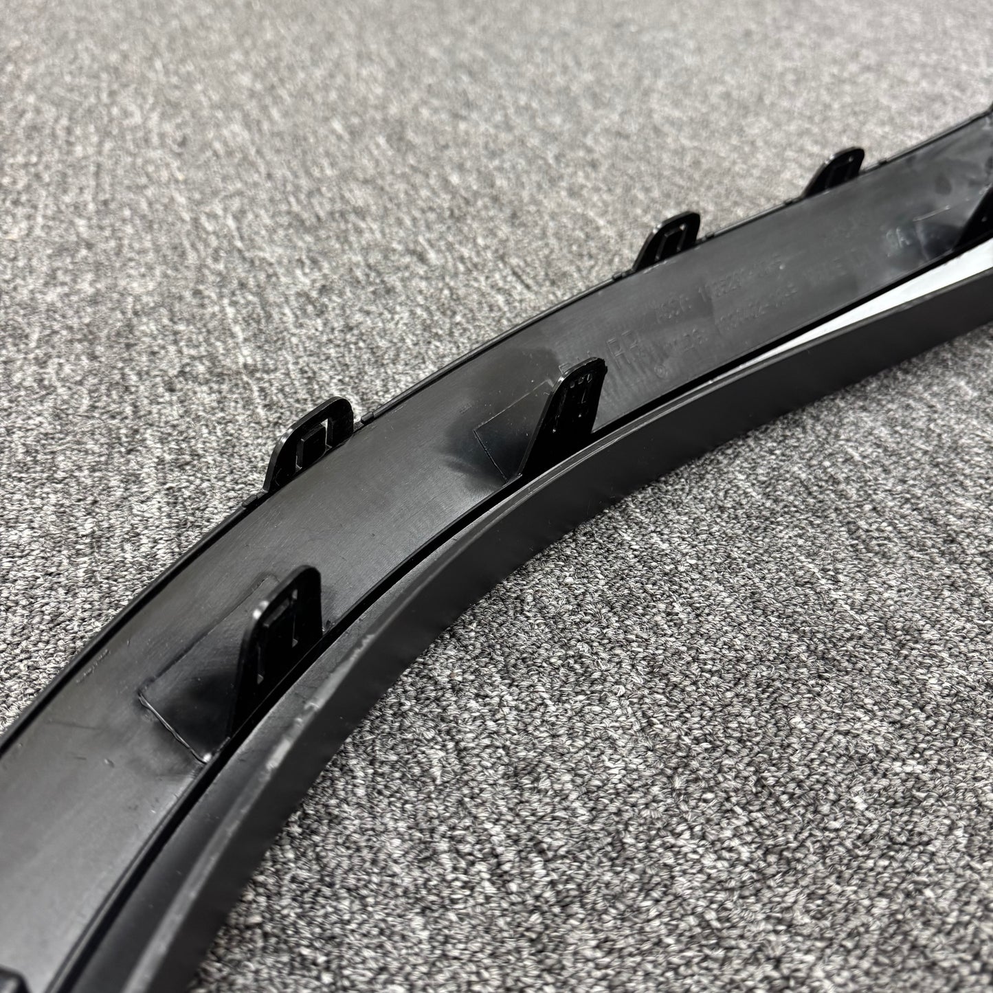 OEM For 2016-2023 Tesla Model X Rear Right Flare Wheel Arch Molding 1035291-00-E