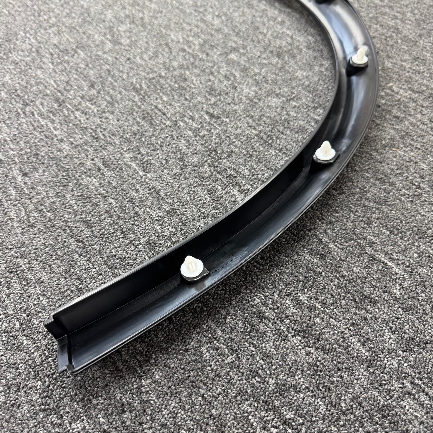 OEM For 2016-2023 Tesla Model X Rear Left Flare Wheel Arch Molding 1035290-00-E