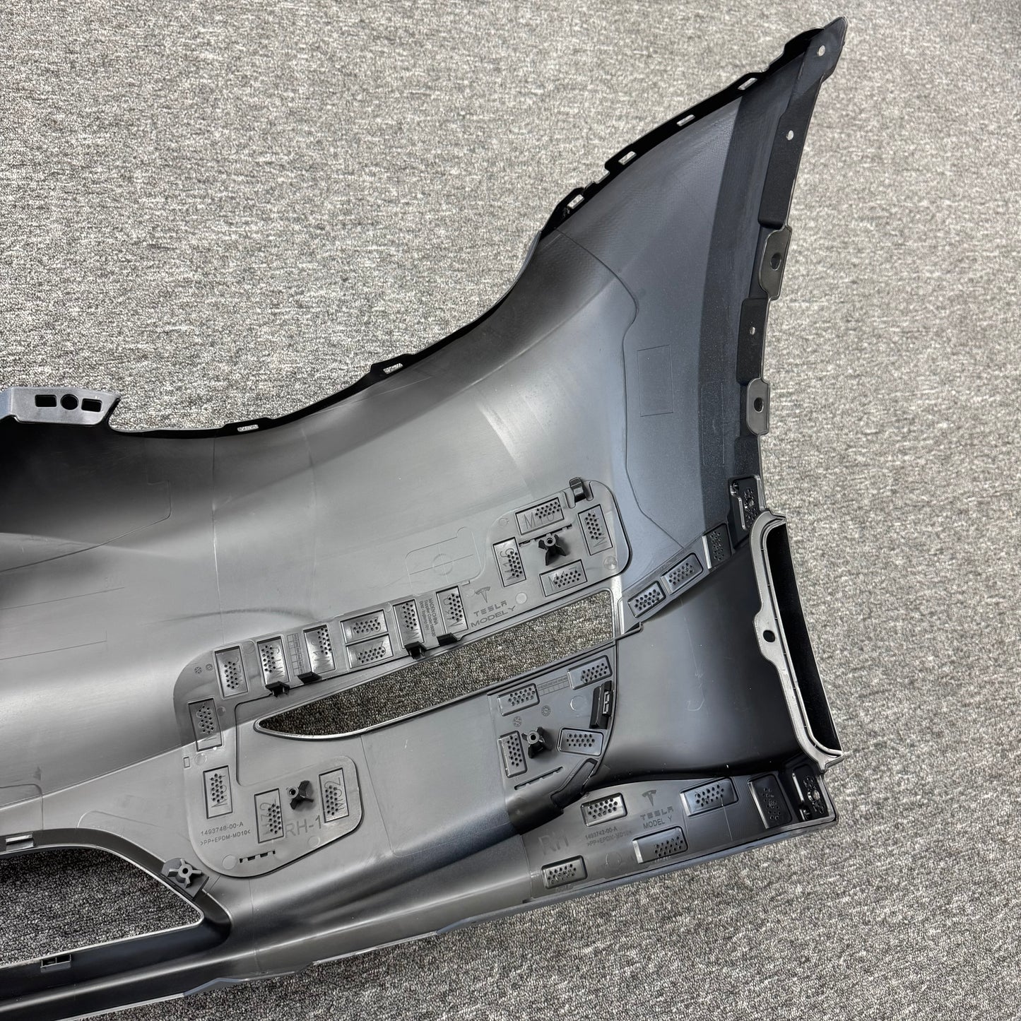 OEM For 2020-2025 Tesla Model Y Front Bumper Cover Assembly 1493745-00-A