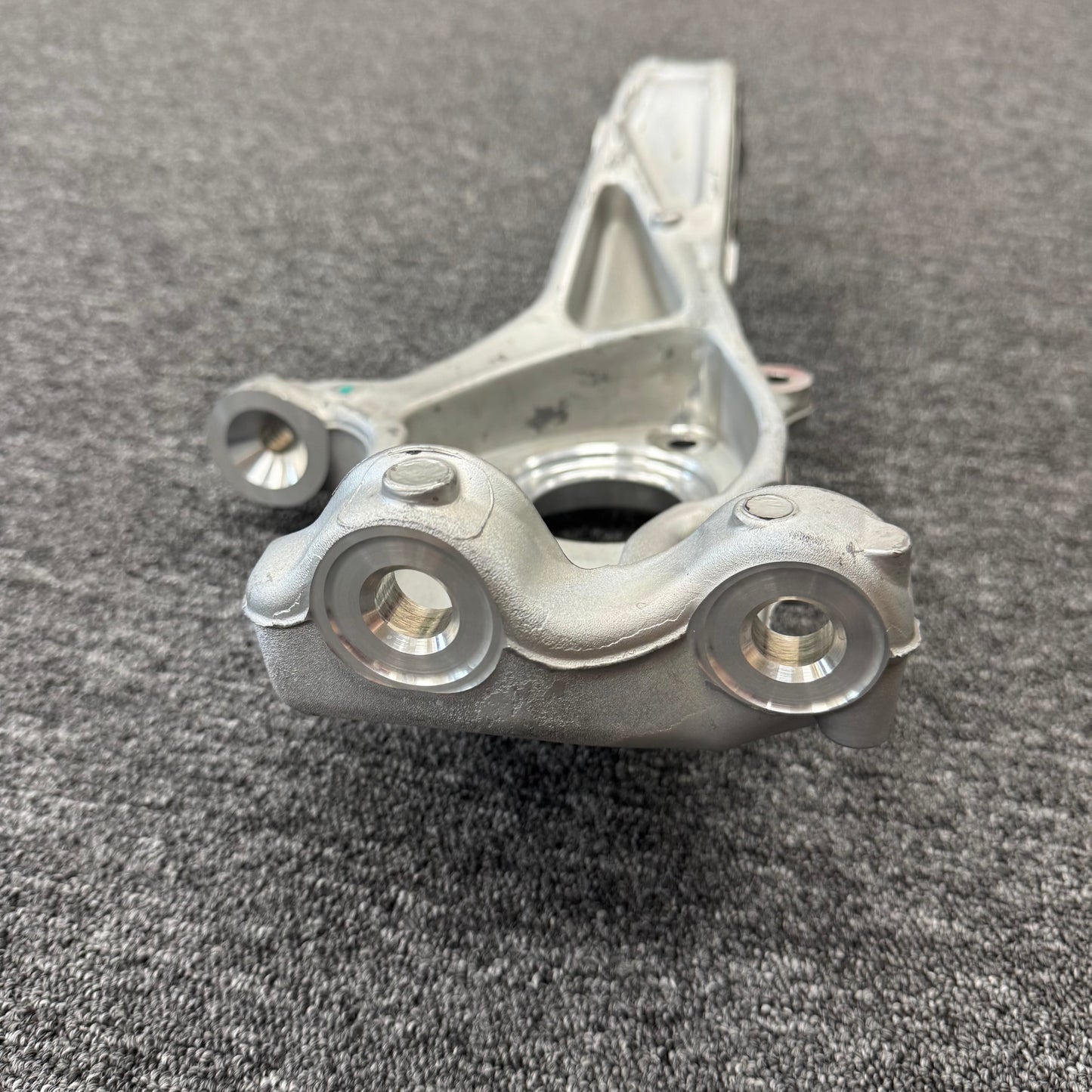 OEM For 2017-2023 Tesla Model 3 Front Right Steering Knuckle 1044316-00-E