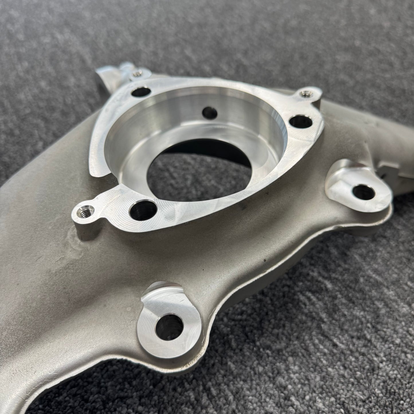 OEM For 2017-2023 Tesla Model 3 Front Left Steering Knuckle 1044311-00-E