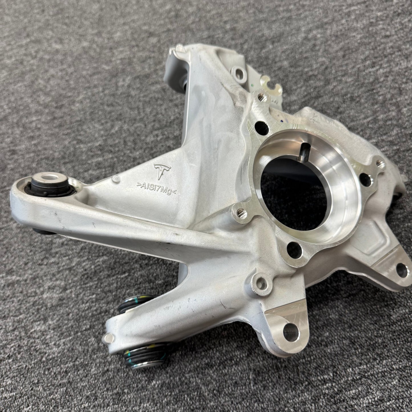 OEM For Tesla 2020-2023  Model Y Rear Left LH Steering Knuckle 1188411-00-F