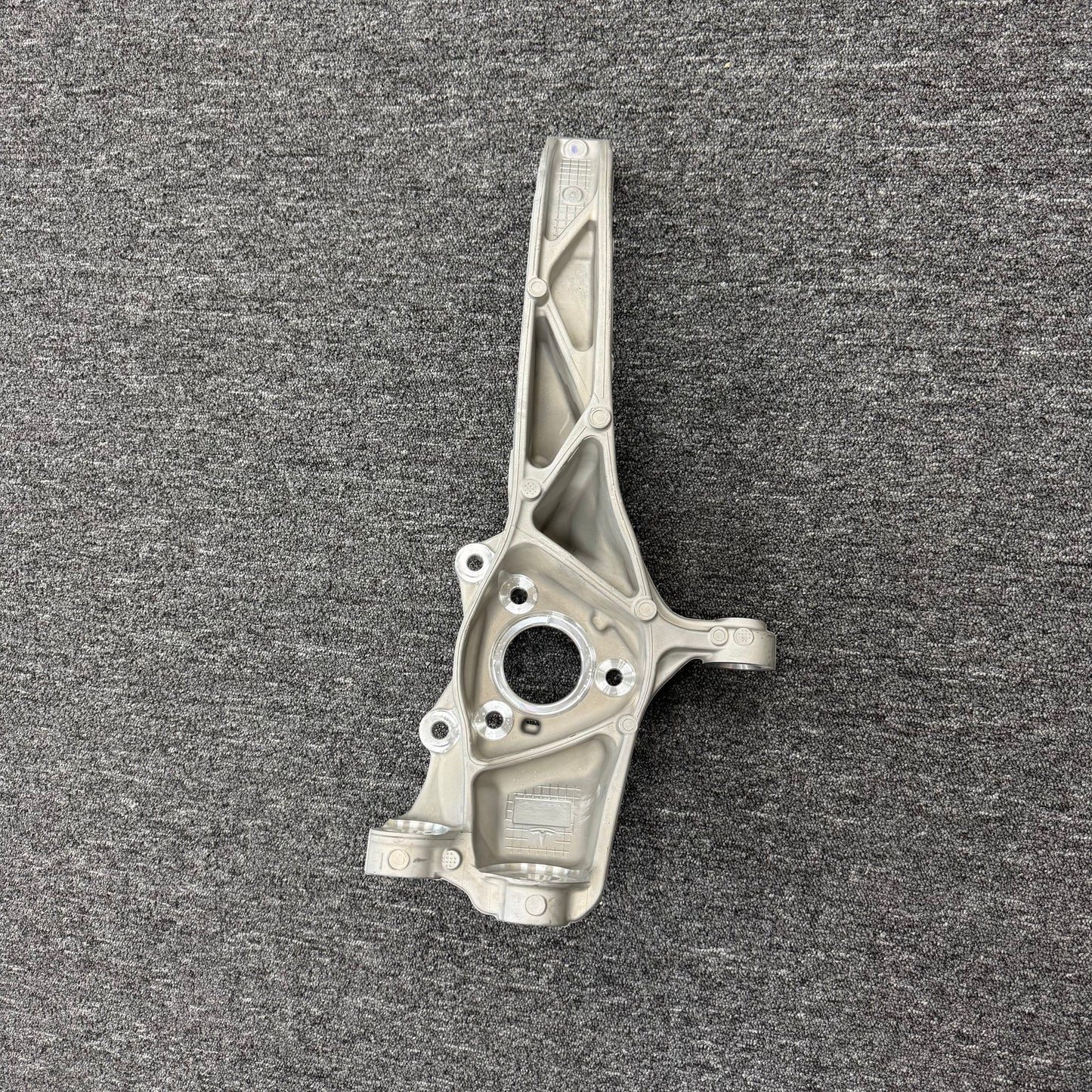 OEM For 2020-2023 Tesla Model Y Front Left Steering Knuckle 1188311-00-E