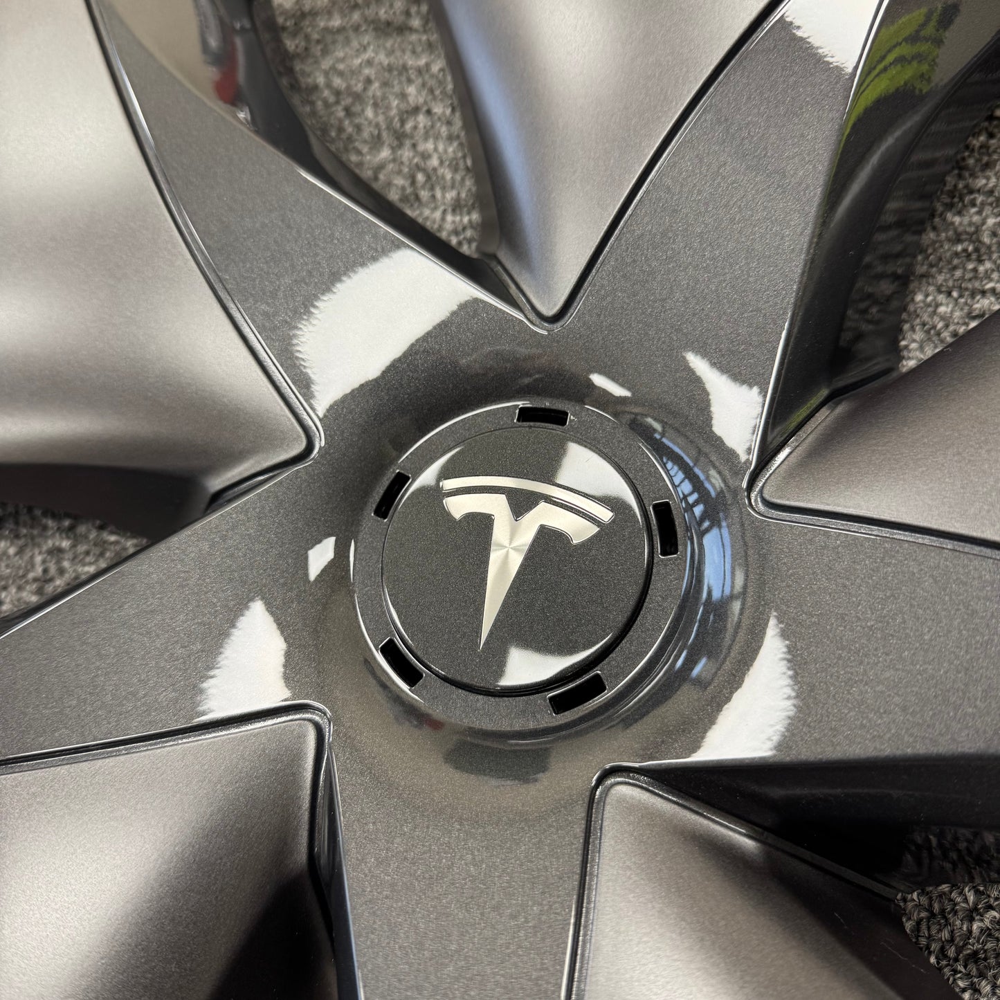 OEM For 2017–2020 Tesla Model 3  Aero Wheel Cover Hub Cap 18"  1044231-99-B