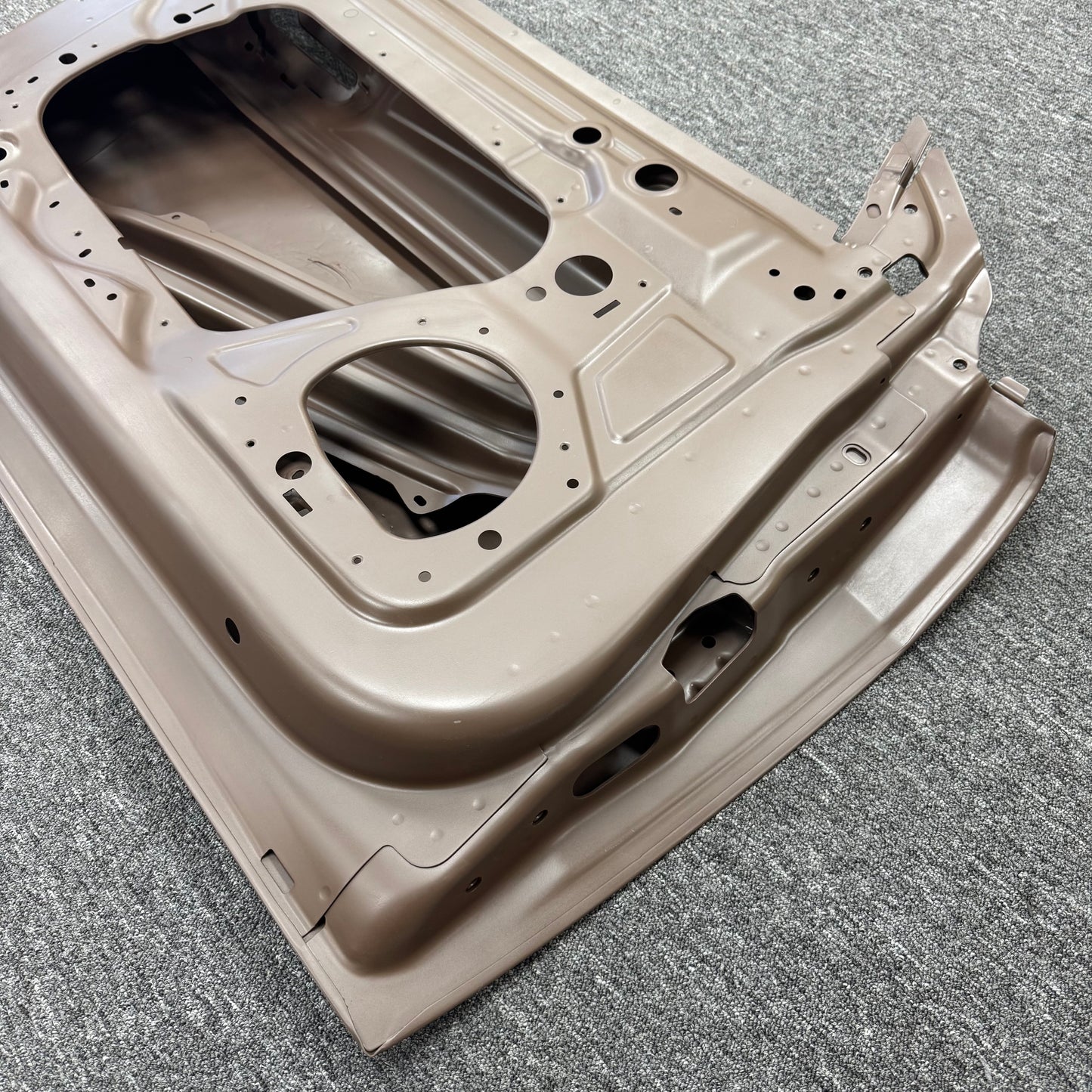【OEM OPT】For Tesla 2017-2023  Model 3 Front Left Door Shell Panel 1081421-E0-C