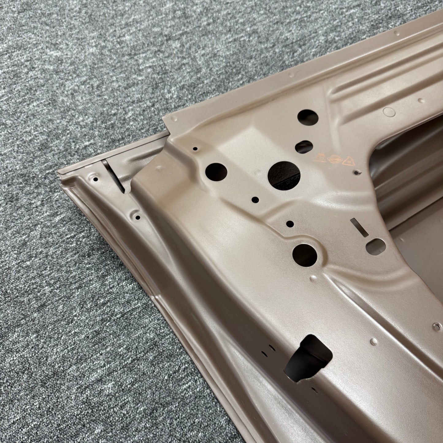 【OEM OPT】For Tesla 2017-2023  Model 3 Front Left Door Shell Panel 1081421-E0-C