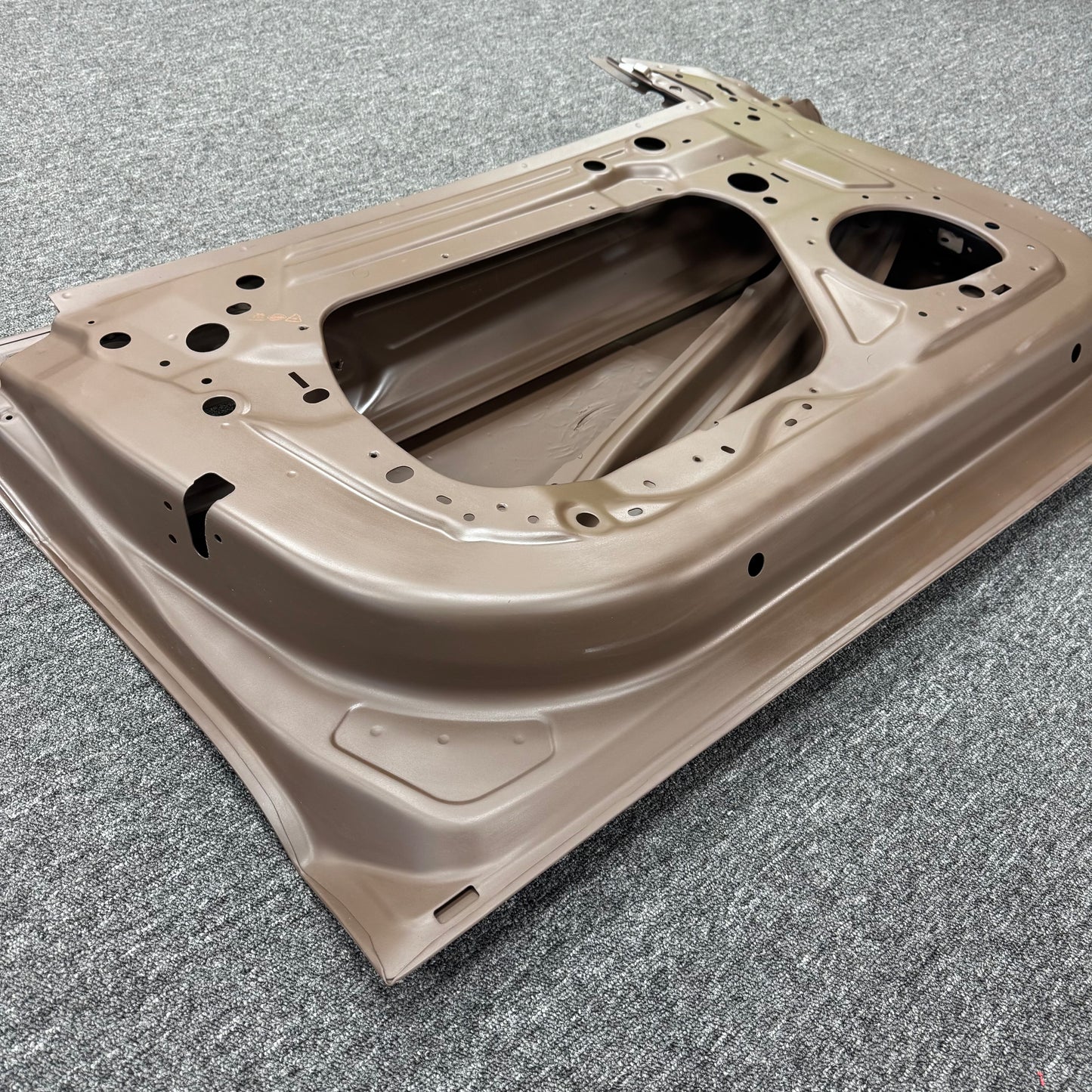 【OEM OPT】For Tesla 2017-2023  Model 3 Front Left Door Shell Panel 1081421-E0-C