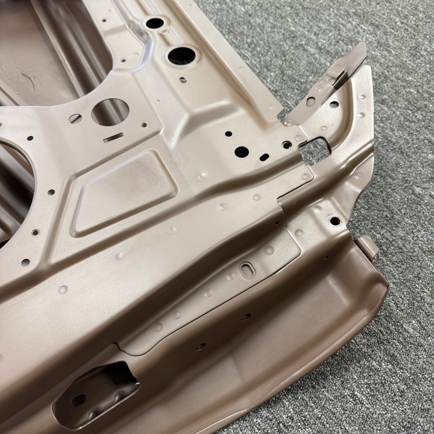 【OEM OPT】For Tesla 2017-2023  Model 3 Front Left Door Shell Panel 1081421-E0-C