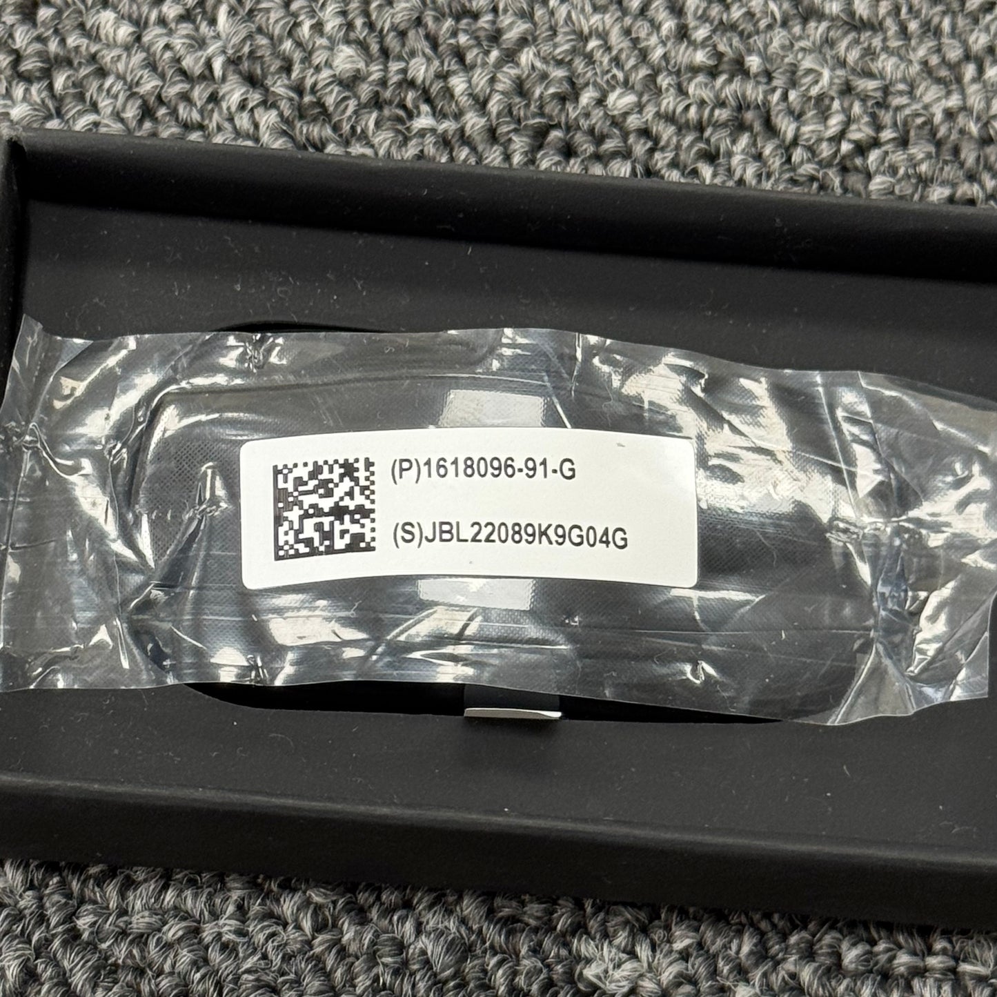 OEM Tesla 2021–2024 Model S 1618096-91-G Smart Key Remote Fob FCC: 2AEIM-1614283