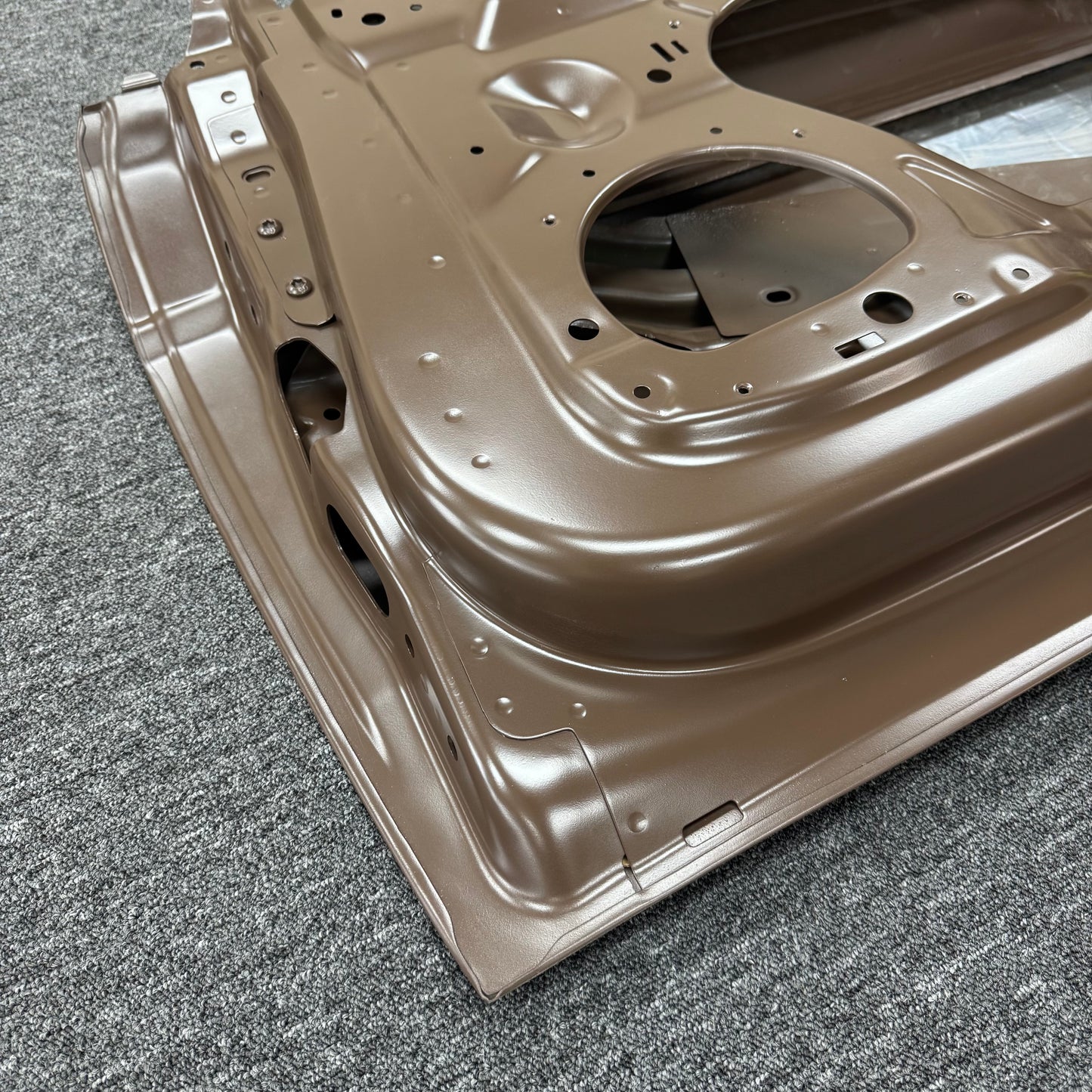 【OEM OPT】For Tesla 2024-2025 Model 3 Front Right Door Shell Panel 1751846-00-C